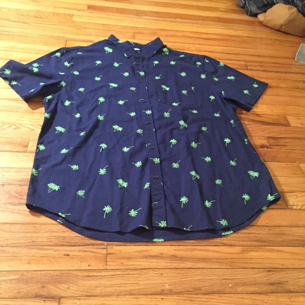 Palm Tree 🌴 Button Up